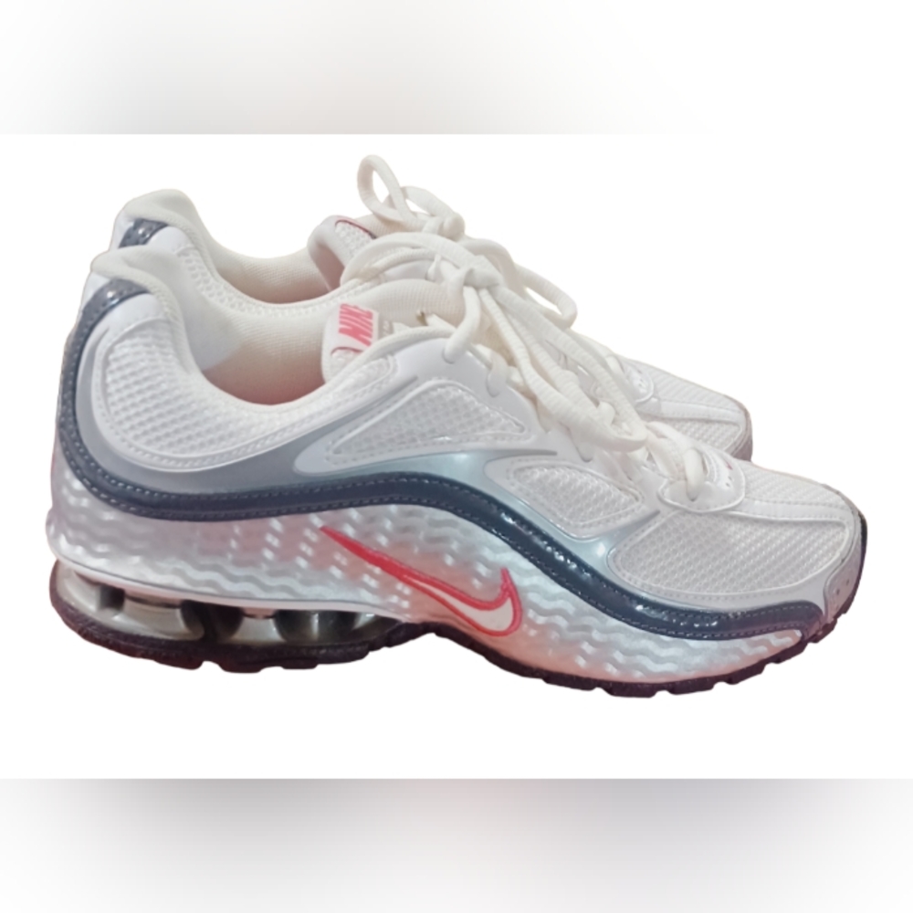 Women's Nike Shoes size 8